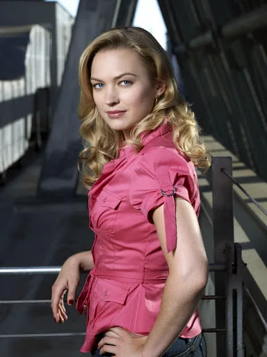 Sophia Myles Hot Sexy Bikini Photos