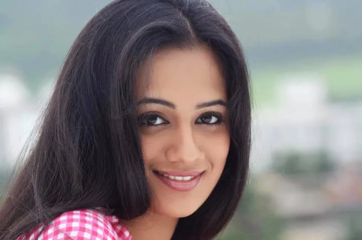 Spruha Joshi Hot Bikini Image Gallery, Images, Photos, Pics