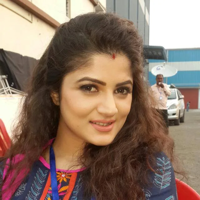 Srabanti-Chatterjee-Hot-Bikini-Photo-Gallery