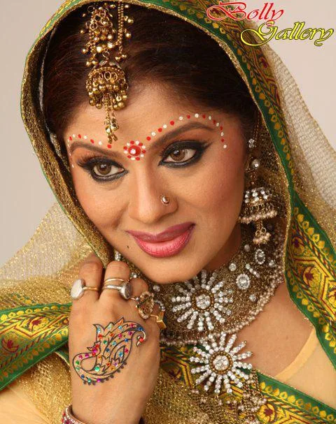 Sudha-Chandran-Hot-Bikini-Photo-Gallery