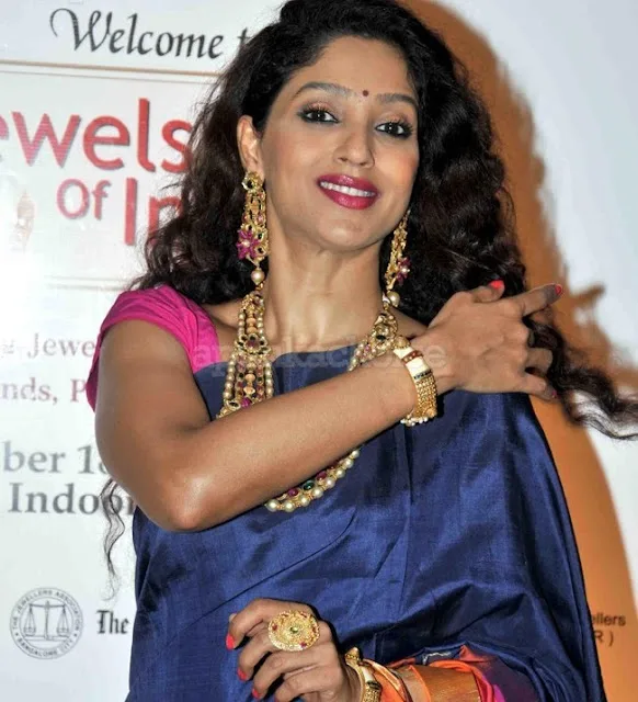 Suman-Ranganathan-Hot-Bikini-Pics