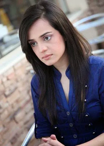 Sumbul Iqbal Hot Sexy Bikini Image Gallery