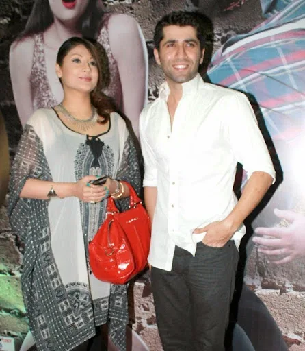 Sumit Kaul Hot Photos