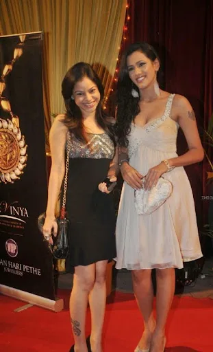 Sumona Chakravarti Hot Sexy Bikini Pics