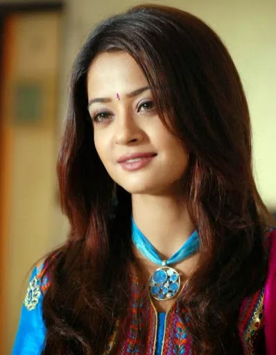 Surveen Chawla Hot Sexy Bikini Photo