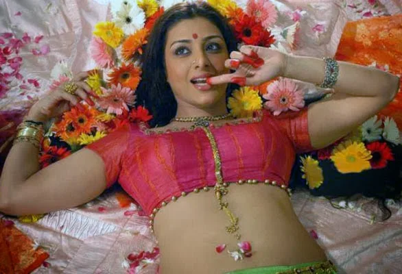 Tabu Hot Bikini Pics