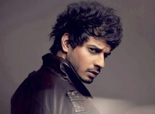 Tahir Raj Bhasin Hot Wallpapers