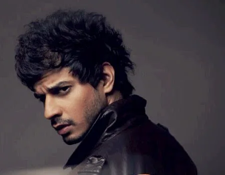 Tahir Raj Bhasin Hot Pics