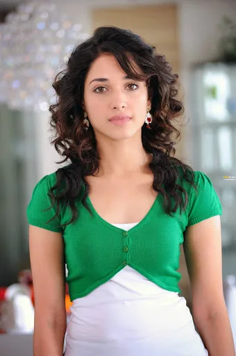 Tamanna-Bhatia-Hot-Bikini-Photos