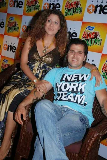 Tanaaz-Irani-Hot-Bra-Images