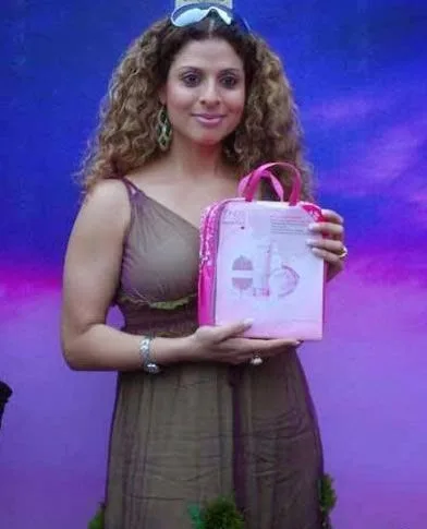 Tanaaz-Irani-Hot-naval-Images