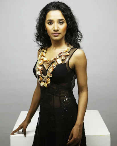 Tannishtha Chatterjee Hot Bikini Photo Gallery