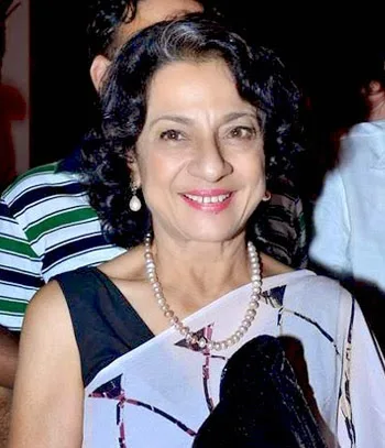 Tanuja-Hot-Bikini-Stills