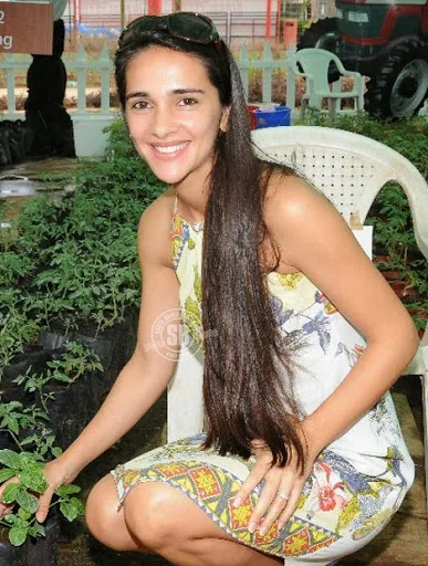 Tara-Sharma-Hot-Bikini-Pic