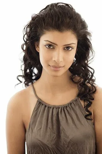 Tena Desae Hot Bra Photo Gallery