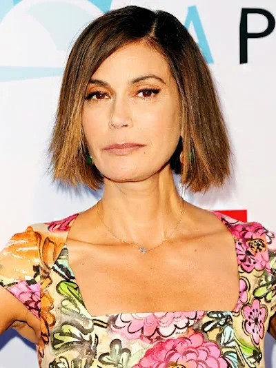 Teri Hatcher Hot Sexy Bikini Pictures