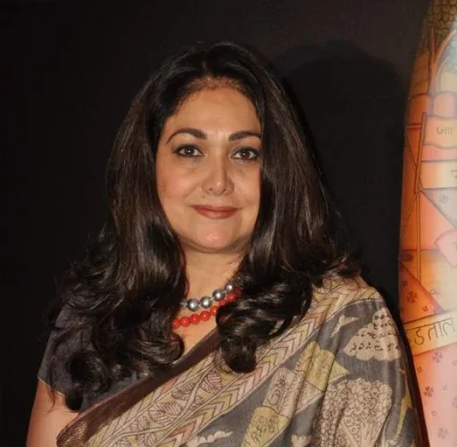 Tina-Munim-Hot-Bikini-Wallpaper