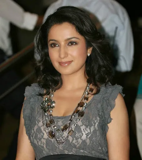 Tisca-Chopra-Hot-Bra-Images