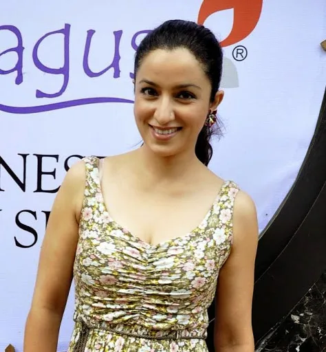 Tisca-Chopra-Hot-Bikini-Still