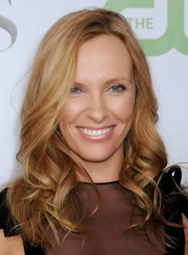 Toni Collete Hot Sexy Bikini Images