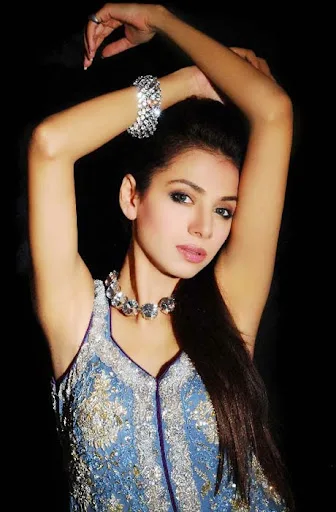 Tooba Siddiqui Hot Sexy Bikini Pics