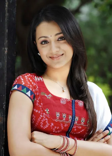 Trisha-Krishnan-Hot-naval-Images
