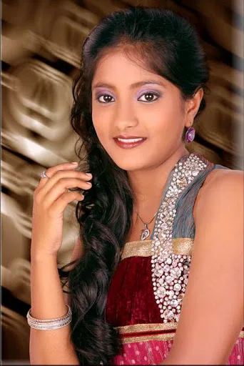 Ulka-Gupta-Hot-Bikini-Pic