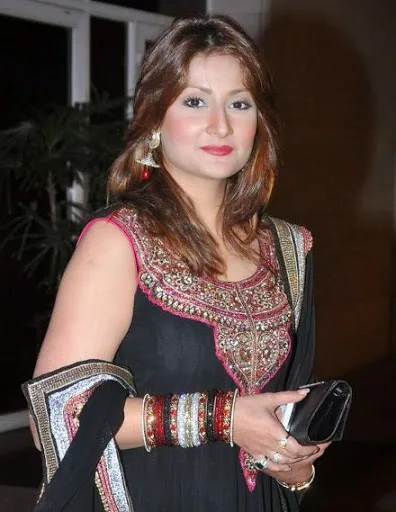 Urvashi-Dholakia-Hot-Bikini-Images