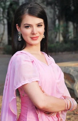 Urvashi-Sharma-hot-Bikini-Wallpaper