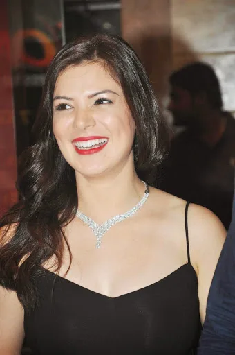 Urvashi-Sharma-Hot-Bikini-Images