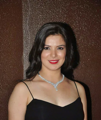 Urvashi-Sharma-Hot-Bikini-Pic