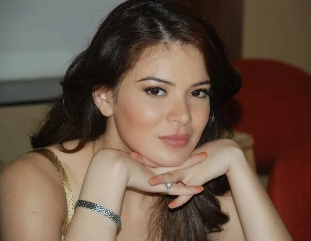 Urvashi-Sharma-Hot-Bikini-Pictures