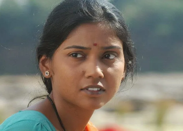 Usha Jadhav Hot Sexy Bikini Image Gallery