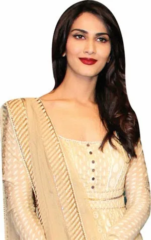 Vaani-Kapoor-Hot-Bikini-Pics