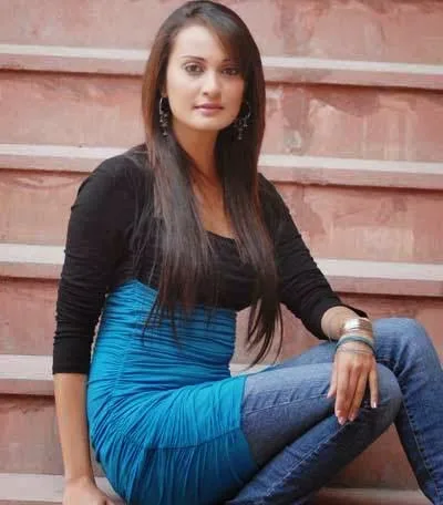 Vaishali-Desai-Hot-Bra-Pics