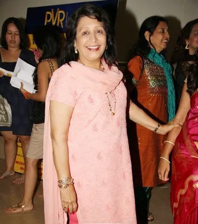 Vandana-Gupte-Hot-Bikini-Image-Gallery