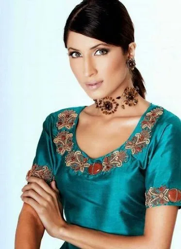 Vaneeza Ahmad Hot Sexy Bikini Pics