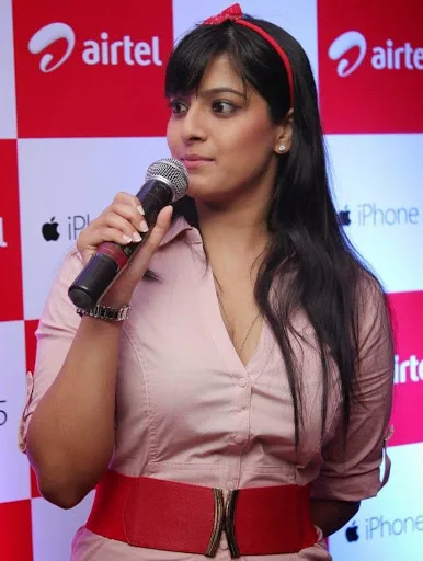 Varalaxmi-Sarathkumar-Hot-Bikini-Stills