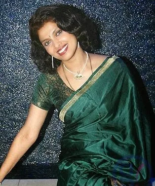 Varsha-Usgaonkar-Hot-Bikini-Wallpapers