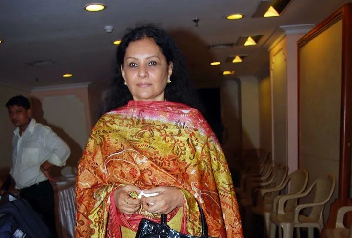 Vidya Sinha Hot Bikini Image Gallery, Images, Photos, Pics