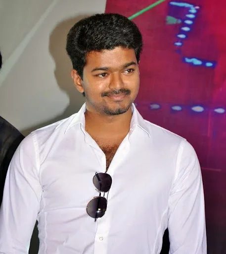 Vijay Hot Scene Shirtless Body Pics