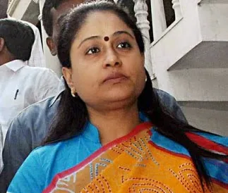Vijayashanti-Hot-Bikini-Photo