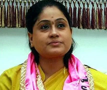 Vijayashanti-Hot-Bikini-Pictures
