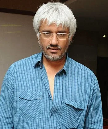 Vikram Bhatt Hot Scene Shirtless Body Wallpaper