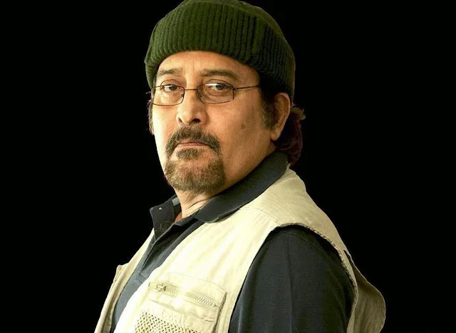 Vinod Khanna Hot Still