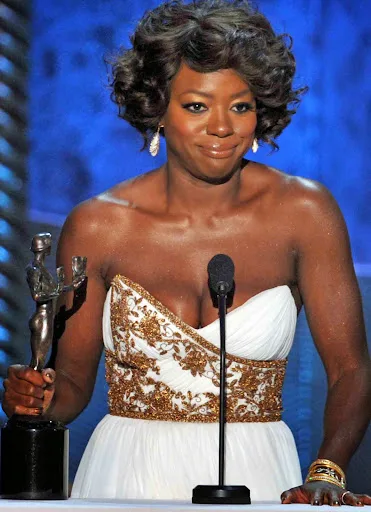 Viola Davis Hot Sexy Bikini Wallpapers