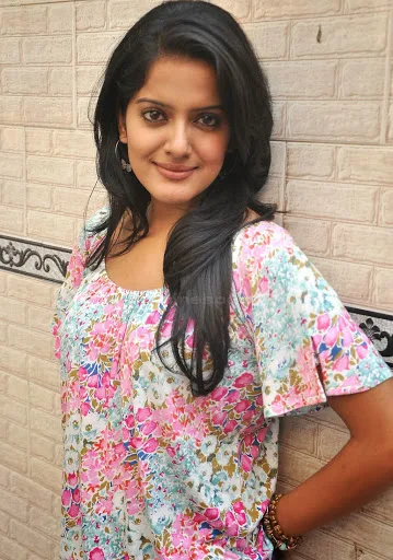 Vishakha-Singh-Hot-Bikini-Photo