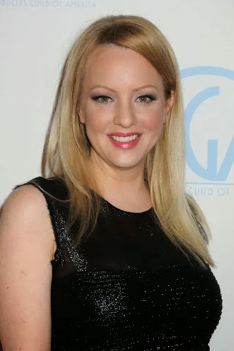 Wendi McLendon-Covey Gallery, Photos, Images, Bikini, Bra, Hot Sexy