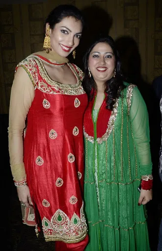 Yukta-Mookhey-Hot-Bra-Images