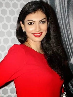 Yukta-Mookhey-Hot-Bikini-Photo